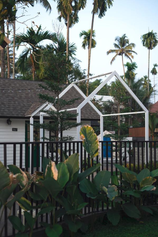 The Little Acres Cherai Vypin Екстер'єр фото